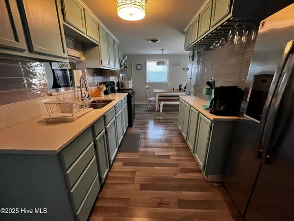 Kill Devil Hills, NC 27948,105 W Avalon DR