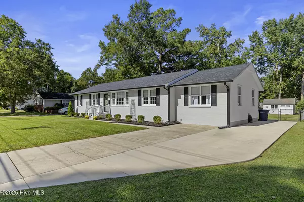 Jacksonville, NC 28540,3012 Northwoods DR