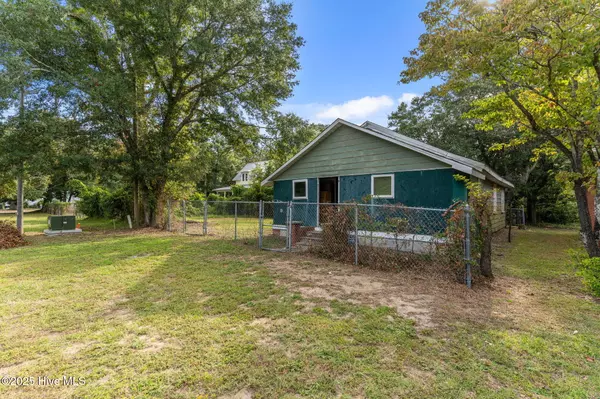 Southport, NC 28461,409 N Lord ST