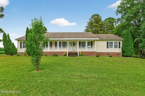 Eure, NC 27935,370 Hill Lane RD