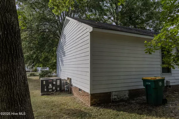 Lumberton, NC 28358,4105 Vann DR