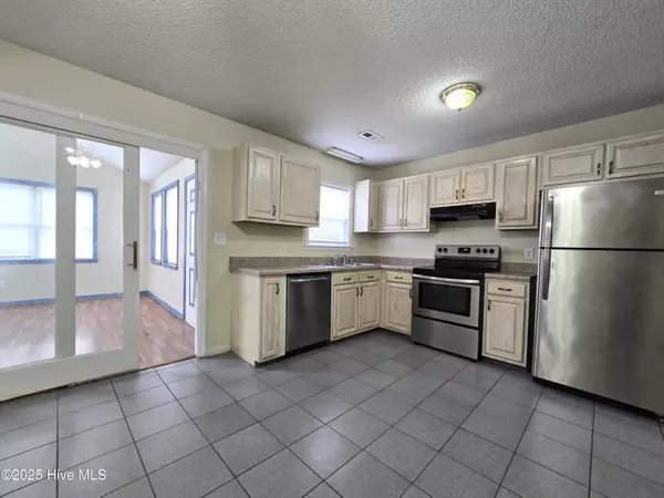 Elizabeth City, NC 27909,1001 Sundown DR
