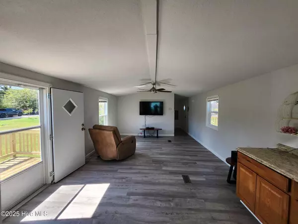 Grandy, NC 27939,104 Mallard CT