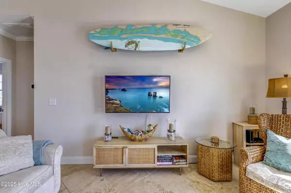 North Topsail Beach, NC 28460,1282 New River Inlet RD