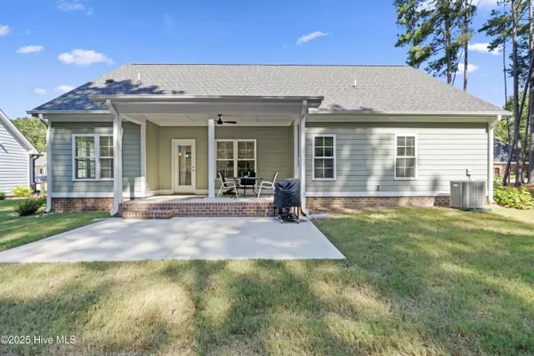 Clinton, NC 28328,208 Fountain DR