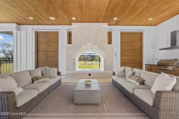 Surf City, NC 28445,140 Auger Shell Ct