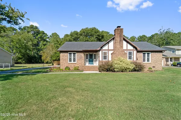 104 Columbia DR, Jacksonville, NC 28546