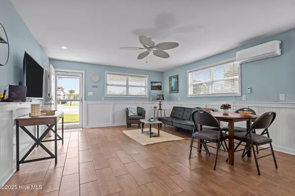 Cedar Point, NC 28584,109 Cedar LN #9