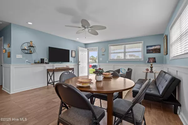 Cedar Point, NC 28584,109 Cedar LN #9