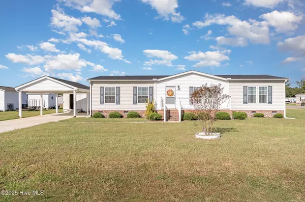 58 Stardust LN, Selma, NC 27576