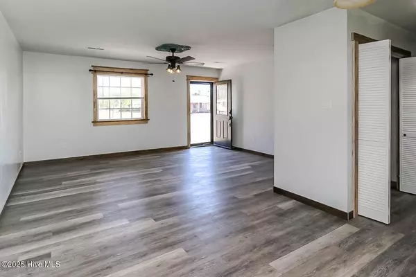 Newport, NC 28570,141 Bayberry RD