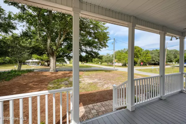 Southport, NC 28461,520 Clarendon AVE