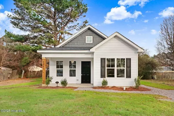 204 S Pender ST, Elm City, NC 27822