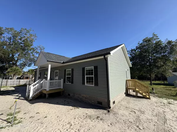 Hampstead, NC 28443,416 Peanut RD