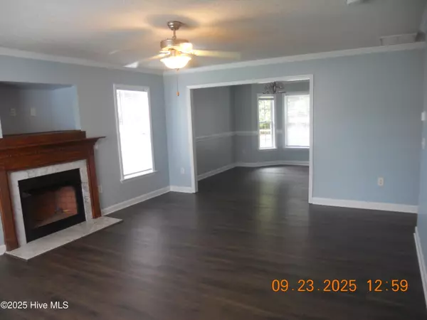 Jacksonville, NC 28540,105 Spring Leaf LN