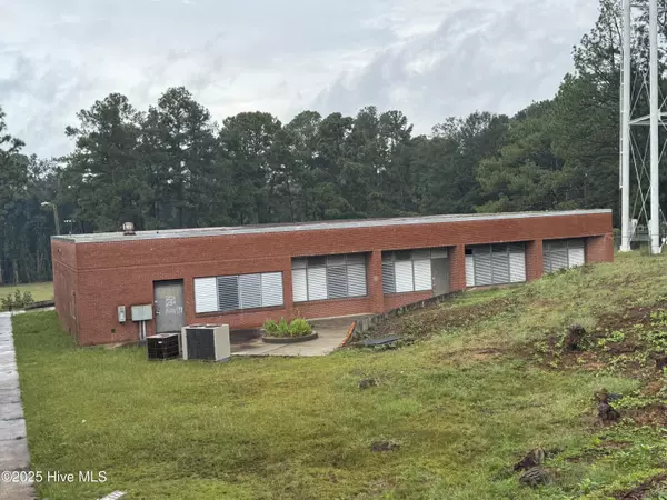 Aberdeen, NC 28315,711 N Chapin RD