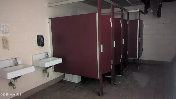 Aberdeen, NC 28315,516 W Chapin RD