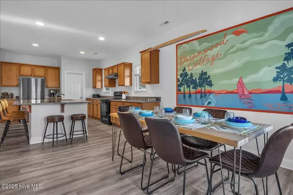 Lake Waccamaw, NC 28450,3412 Waccamaw Shores RD