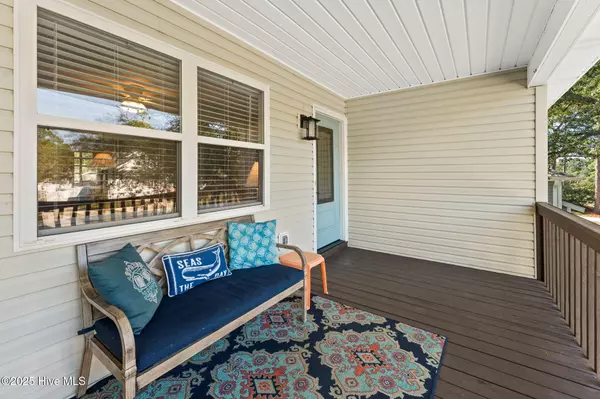 Oak Island, NC 28465,218 NE 51st ST