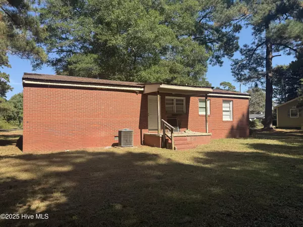 Laurinburg, NC 28352,17100 Barnes DR