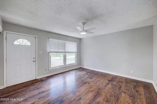 Jacksonville, NC 28546,709 Dennis RD