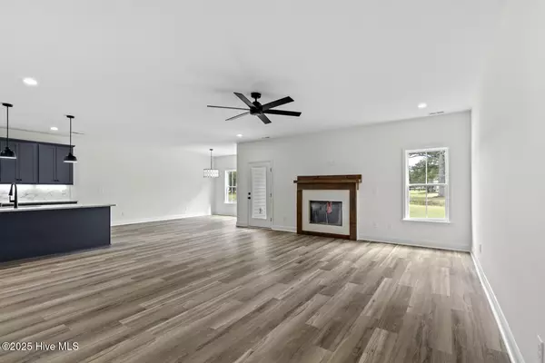 Jacksonville, NC 28540,406 Mulligan LN