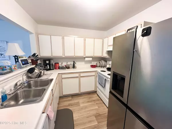 Wilmington, NC 28412,4804 College RD S #Unit 54