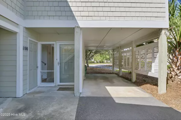 Wrightsville Beach, NC 28480,100 Driftwood CT