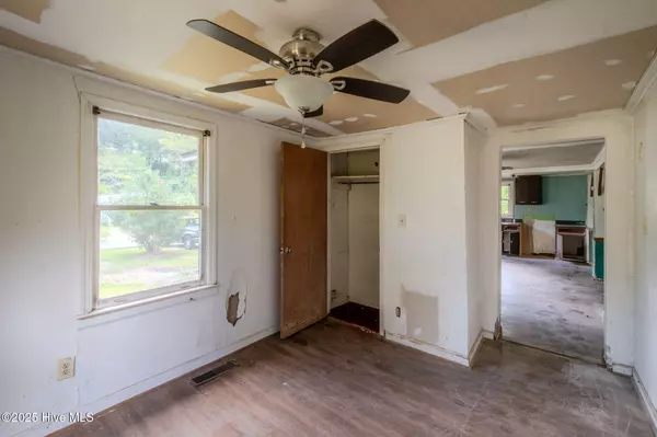 Burgaw, NC 28425,409 S Bodenheimer ST