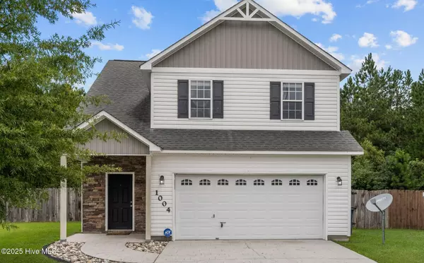 1004 Summerfield CT, Jacksonville, NC 28546