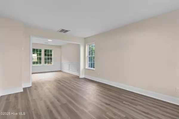 Belville, NC 28451,640 Windsor DR SE