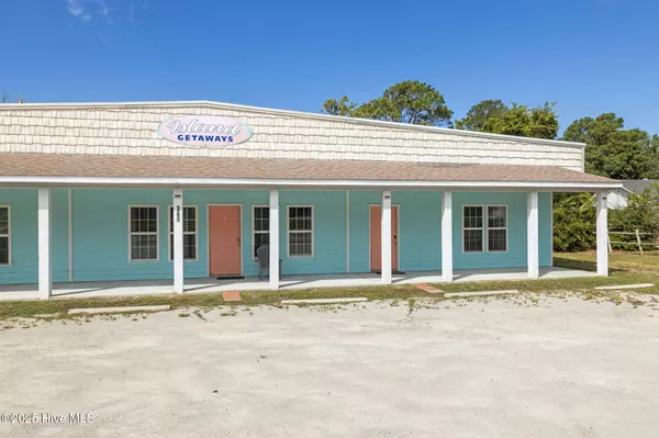 Harkers Island, NC 28531,360 Island RD #2