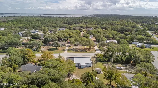 Harkers Island, NC 28531,360 Island RD #3