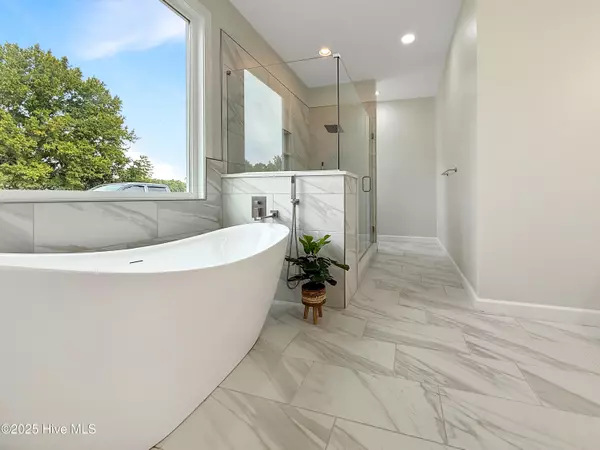 Edenton, NC 27932,1102 Soundside RD