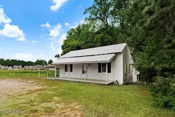 Four Oaks, NC 27524,269 S Coral Bells Way