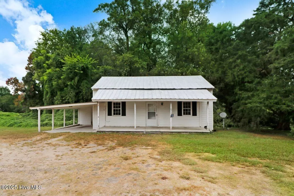 Four Oaks, NC 27524,269 S Coral Bells Way