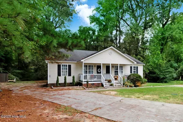 Four Oaks, NC 27524,155 Creekside DR