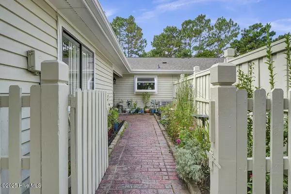 Wilmington, NC 28405,6012 Inland Greens DR