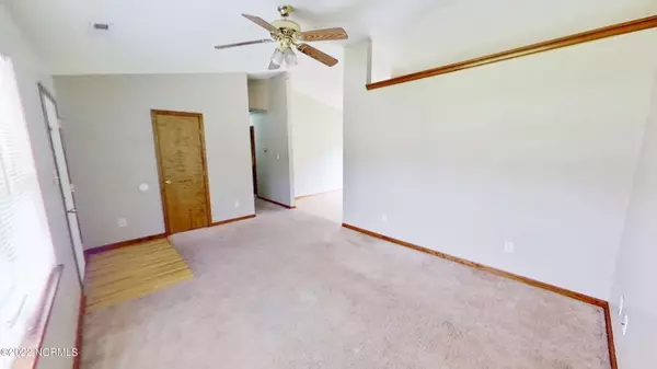 Jacksonville, NC 28540,1043 Shirley DR