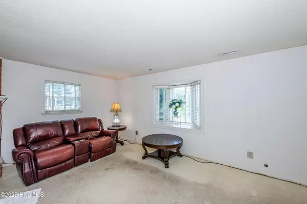 Jacksonville, NC 28546,410 Regalwood DR