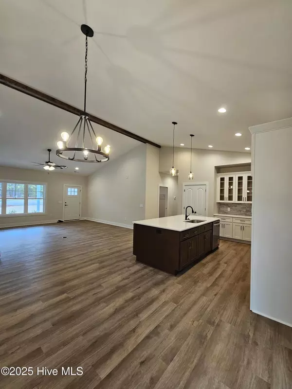 Pinebluff, NC 28373,115 Sandy PL