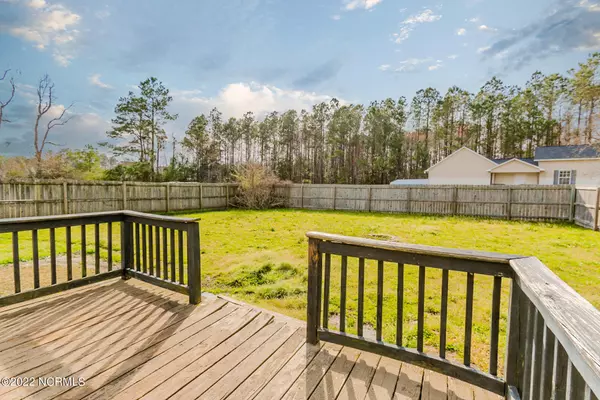 Newport, NC 28570,102 S Park LN