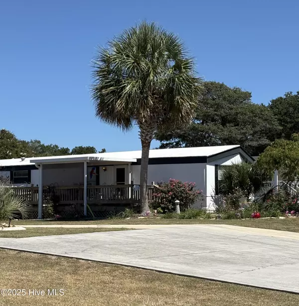 328 Blue Goose LN, Newport, NC 28570