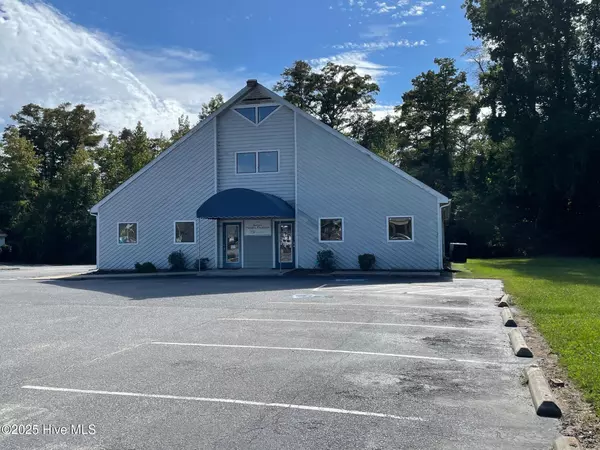 Elizabeth City, NC 27909,1141 N Road ST #Suite M