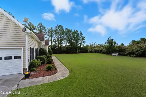 Maple, NC 27956,102 Bayshore CT