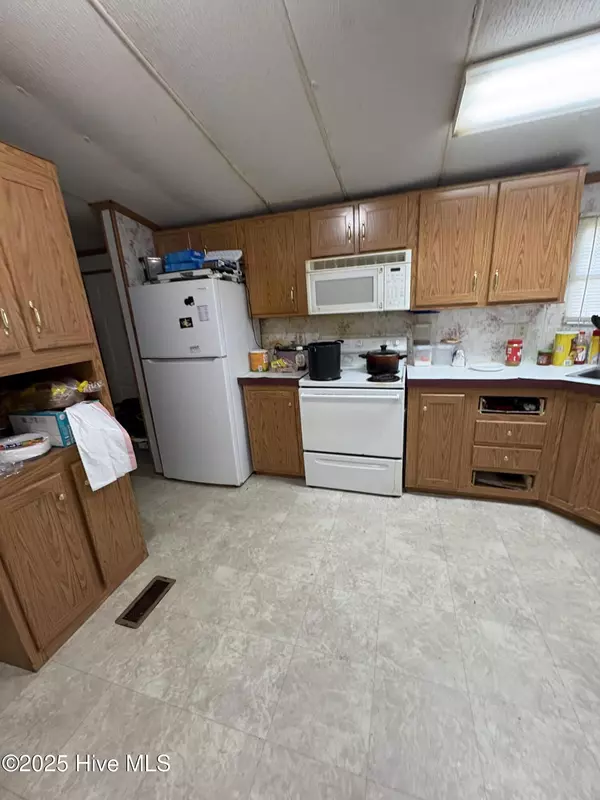 La Grange, NC 28551,205 Sweetwater DR