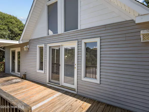 Emerald Isle, NC 28594,112 Page PL