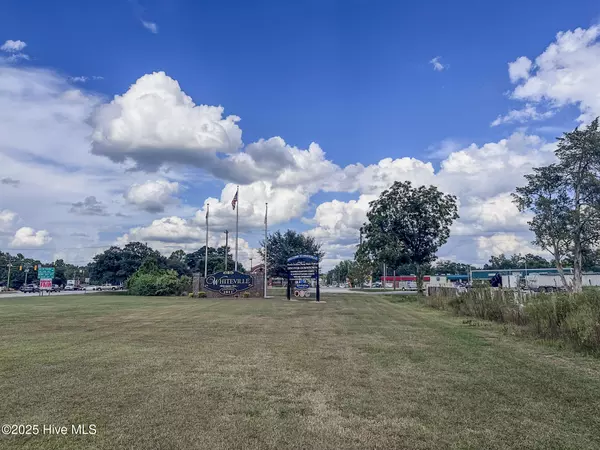 Whiteville, NC 28472,1811 S Madison ST