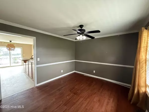 Elizabeth City, NC 27909,102 Maidens CT