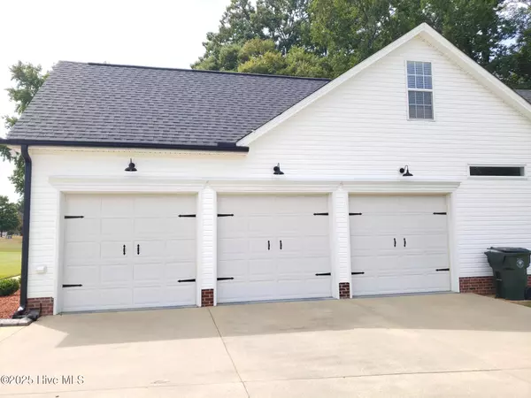 Wilson, NC 27893,3811 Trace DR W